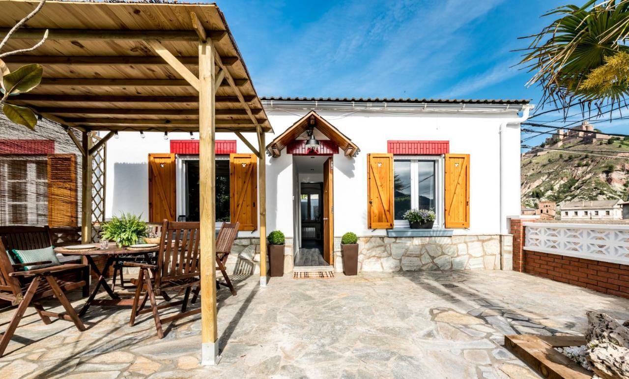 Ca La Magdalena Villa Cardona Ngoại thất bức ảnh